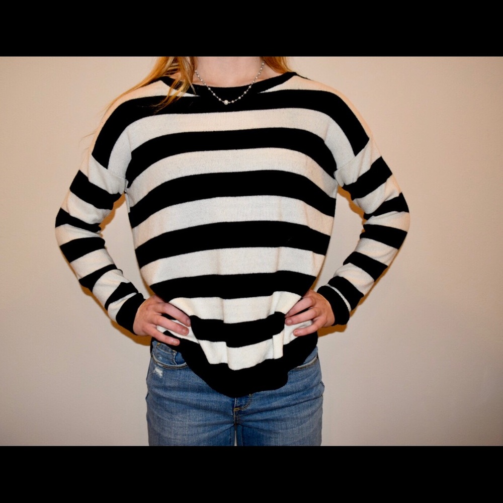 H&M Black and White Stripped Sweater